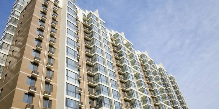 Управляющие компании обяжут уведомлять органы жилнадзора о начале управления домами